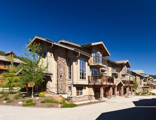 Trapper's Landing #27 - 3 Bdrm + Den HT - Sun Peaks