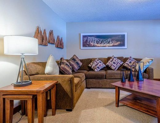 Woodhaven #36 - 4 Bdrm + Den HT - Sun Peaks