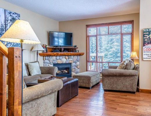 Woodhaven #36 - 4 Bdrm + Den HT - Sun Peaks