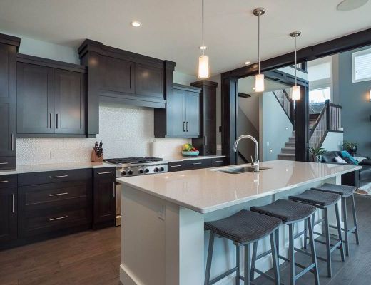 Luxe Kelowna - 5 Bdrm HT - Kelowna (CVH)