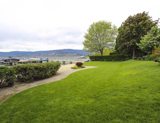 Lakestay - 4 Bdrm w/boat lift - Kelowna (CVH)