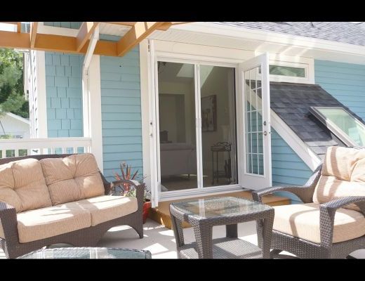 The Blue Manor - 6 Bdrm HT - Kelowna