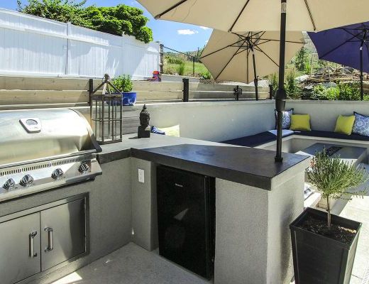 Hillside Hideaway - 4 Bdrm + Den w/ Pool - Kelowna (CVH)