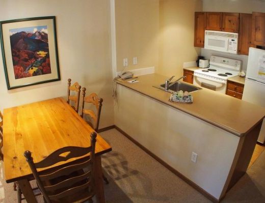 Fireside Lodge #215 - 1 Bdrm - Sun Peaks