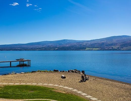 Barona Beach Lakefront Resort #7202 Boat lift - 3 Bdrm - West Kelowna (CVH)