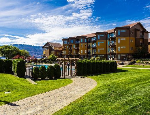 Barona Beach Lakefront Resort #7202 Boat lift - 3 Bdrm - West Kelowna (CVH)