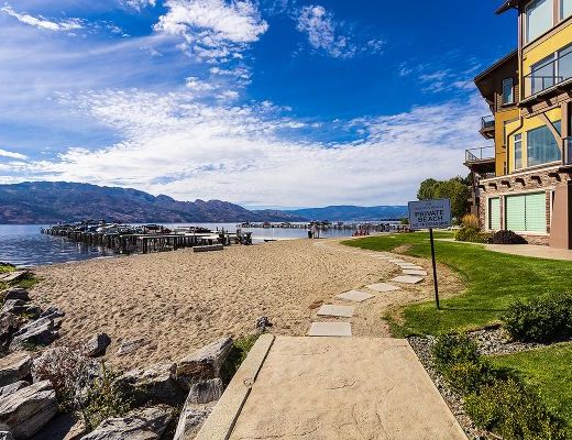 Barona Beach Lakefront Resort #7202 Boat lift - 3 Bdrm - West Kelowna (CVH)