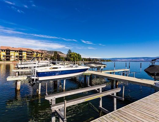 Barona Beach Lakefront Resort #7202 Boat lift - 3 Bdrm - West Kelowna (CVH)