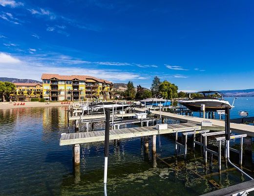 Barona Beach Lakefront Resort #7202 Boat lift - 3 Bdrm - West Kelowna (CVH)