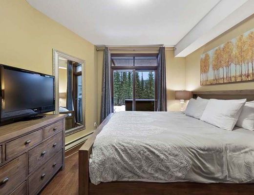 Stone's Throw #24 - 2 Bdrm HT - Sun Peaks (TM)