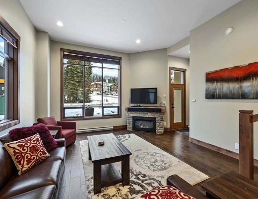 Village Walk #19 - 3 Bdrm HT - Sun Peaks (TM 15)