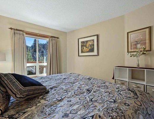 Fireside Lodge #220 - 1 Bdrm - Sun Peaks (TM)