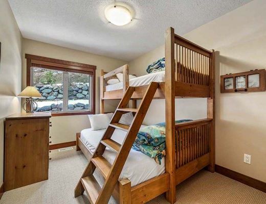 Powder Ridge #6 - 3 Bdrm HT - Sun Peaks (TM)