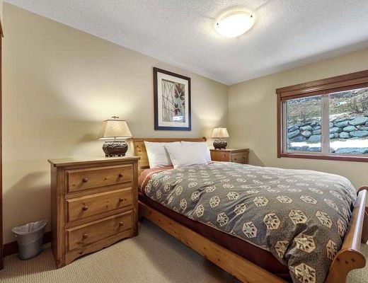 Powder Ridge #6 - 3 Bdrm HT - Sun Peaks (TM)