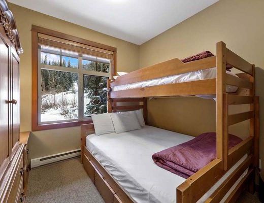 Settlers Crossing #14 - 2 Bdrm HT - Sun Peaks (TM)