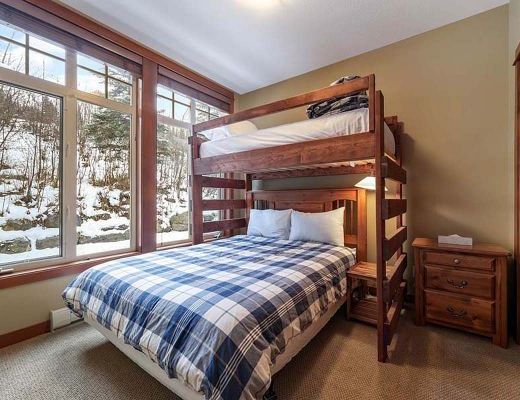 Settlers Crossing #18 - 2 Bdrm HT - Sun Peaks (TM)