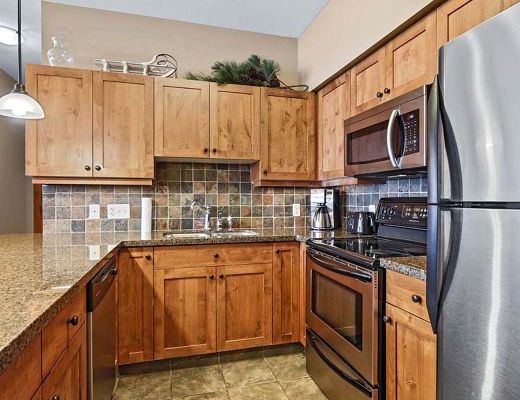 Settlers Crossing #51 - 2 Bdrm HT - Sun Peaks (TM)