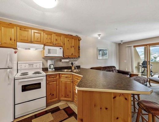 Snow Creek Village #49 - 1 Bdrm - Sun Peaks (TM)