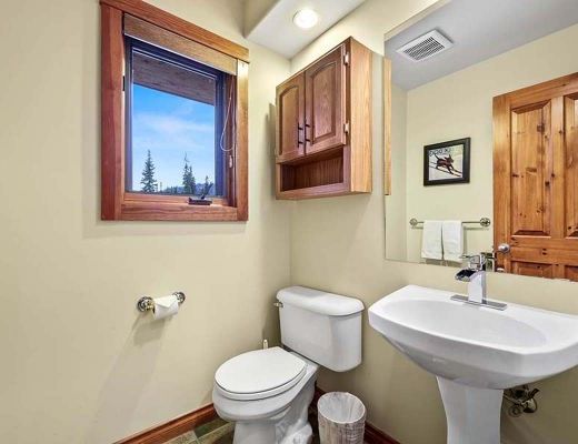 Timberline Village #16 - 2 Bdrm HT - Sun Peaks (TM)