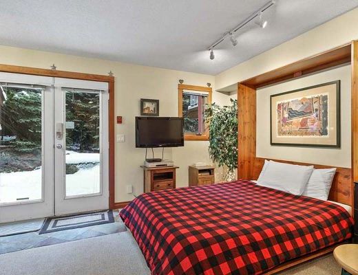 Timberline Village #42 - Studio - Sun Peaks (TM)