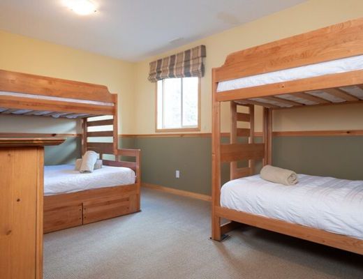 Main Stay - 4 Bdrm HT (E) - Silver Star (VC)