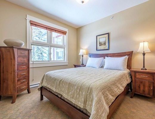 Snowbird Lodge - 3 Bdrm Executive HT (Village) - Silver Star