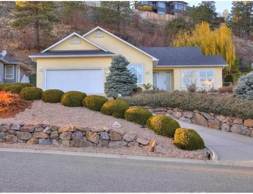 Sunset Rancher - 3 Bdrm w/ Pool (CVH) - West Kelowna