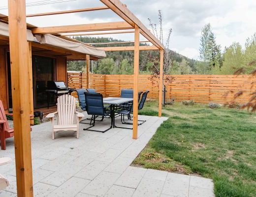 Delta Oasis - 3 Bdrm HT - Kelowna