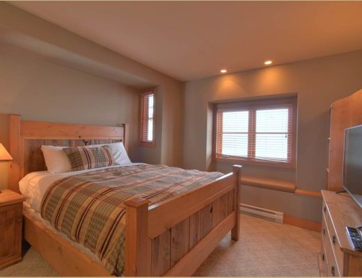 Bullet Creek Cabins - 4 Bdrm + Den HT (V) - Big White