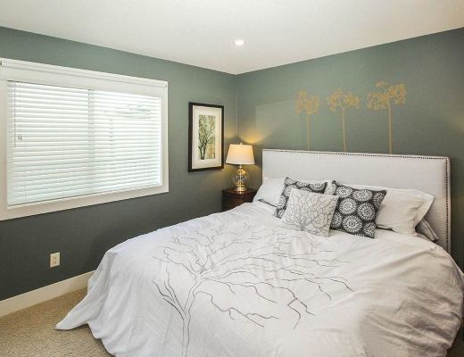 Summer Breeze - 4 Bdrm w/Hot Tub - Kelowna (CVH)