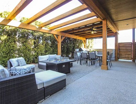 Summer Breeze - 4 Bdrm w/Hot Tub - Kelowna (CVH)