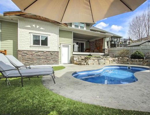 The Veranda - 4 Bdrm Heated Pool - Kelowna (CVH)