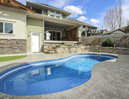 The Veranda - 4 Bdrm Heated Pool - Kelowna (CVH)