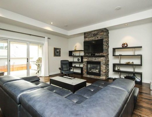 The Veranda - 4 Bdrm Heated Pool - Kelowna (CVH)