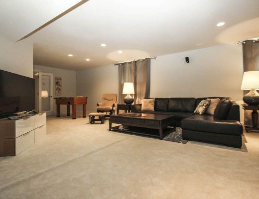 The Veranda - 4 Bdrm Heated Pool - Kelowna (CVH)