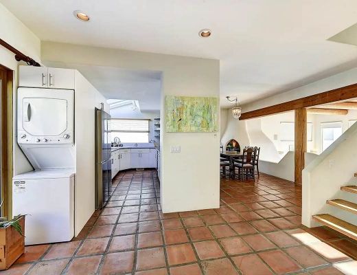 Pura Vida - 3 bdrm Semi lakefront - Kelowna 