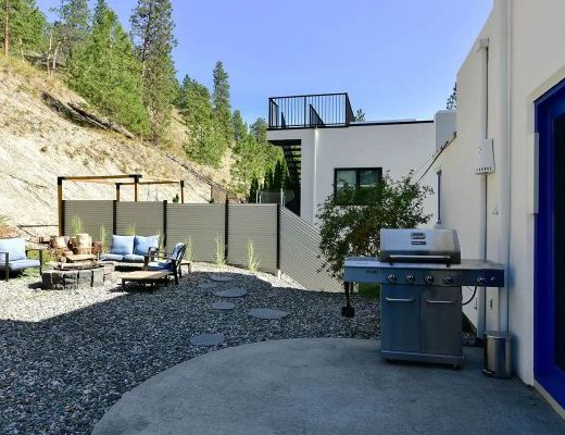 Pura Vida - 3 bdrm Semi lakefront - Kelowna 