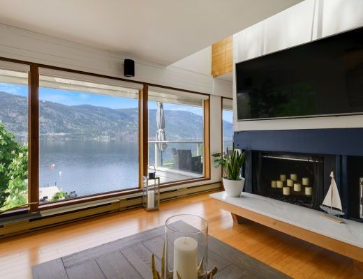 The Waters Edge - 5 Bdrm plus Hot tub - Kelowna (CVH)