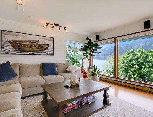 The Waters Edge - 5 Bdrm plus Hot tub - Kelowna (CVH)