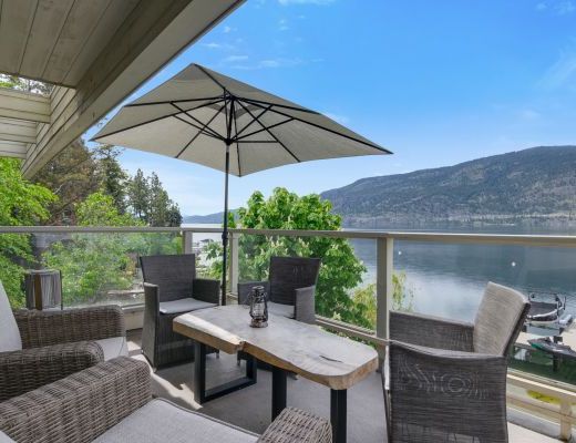 The Waters Edge - 5 Bdrm plus Hot tub - Kelowna (CVH)