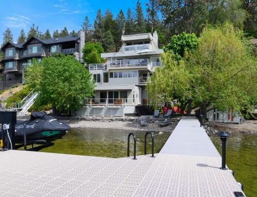 The Waters Edge - 5 Bdrm plus Hot tub - Kelowna (CVH)