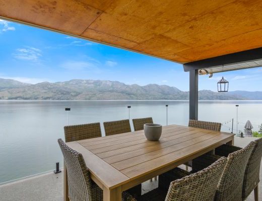 Seclusion Bay Lakehouse 6 Bdrm plus boat lift HT - West Kelowna