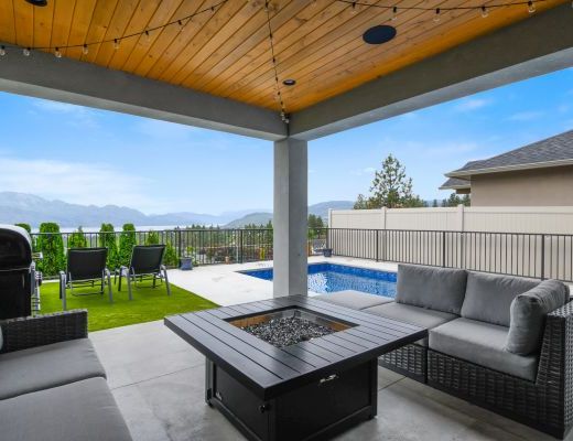 The Lakehouse - 4 Bdrm w/ Heated Pool HT - West Kelowna (CVH)