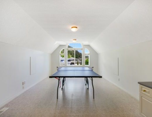 The Hills - 4 Bdrm w/Hot Tub and Heated Pool -  West Kelowna 