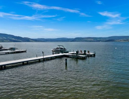 Pennybridge Lake House - 4 Bdrm + Loft w/Pool HT - Kelowna