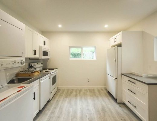 Summer Living - 4 Bdrm w/ Heated Pool - Kelowna