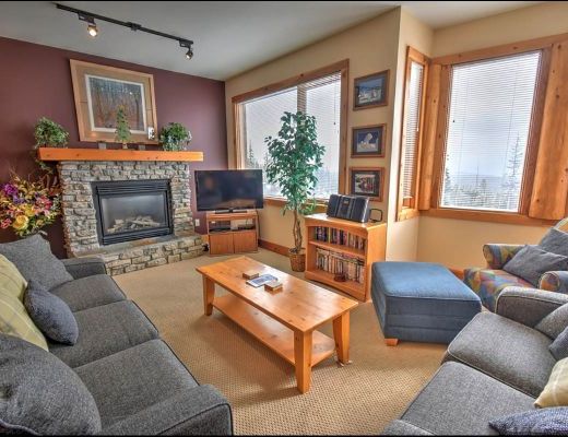 Grizzly Lodge - 1 Bdrm + Den (P)  - Big White