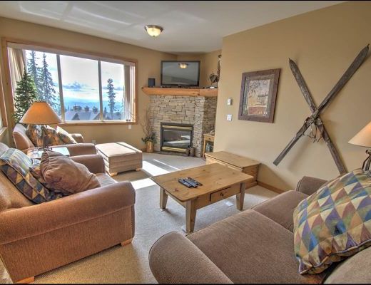 Snowy Creek - 2 Bdrm + Den HT (P) - Big White