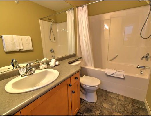Trappers' Crossing - 2 Bdrm HT (P) - Big White