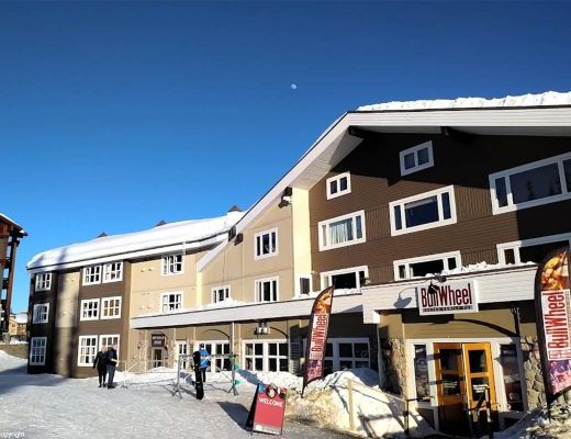 White Crystal Inn - 1 Bdrm + Den - Big White